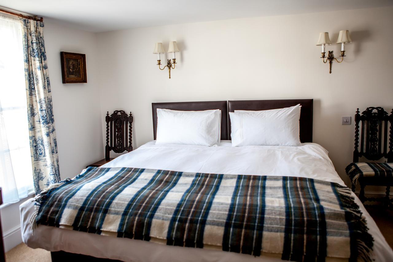 The Horse & Cart Hotel Peasmarsh Exterior photo